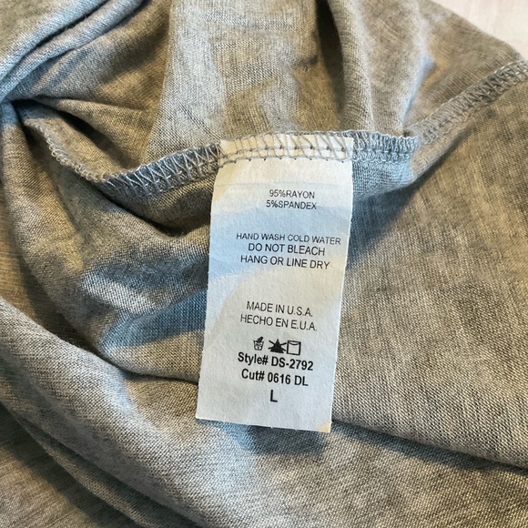 Burgundy Apparel - Grey Maxi Dress with Side Slit and Pockets - Picture 9 of 9